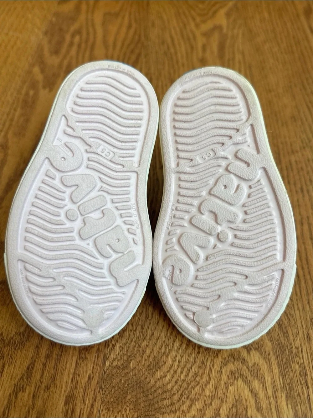 Native Slip-On Shoes Girls size C5 Pink Glitter